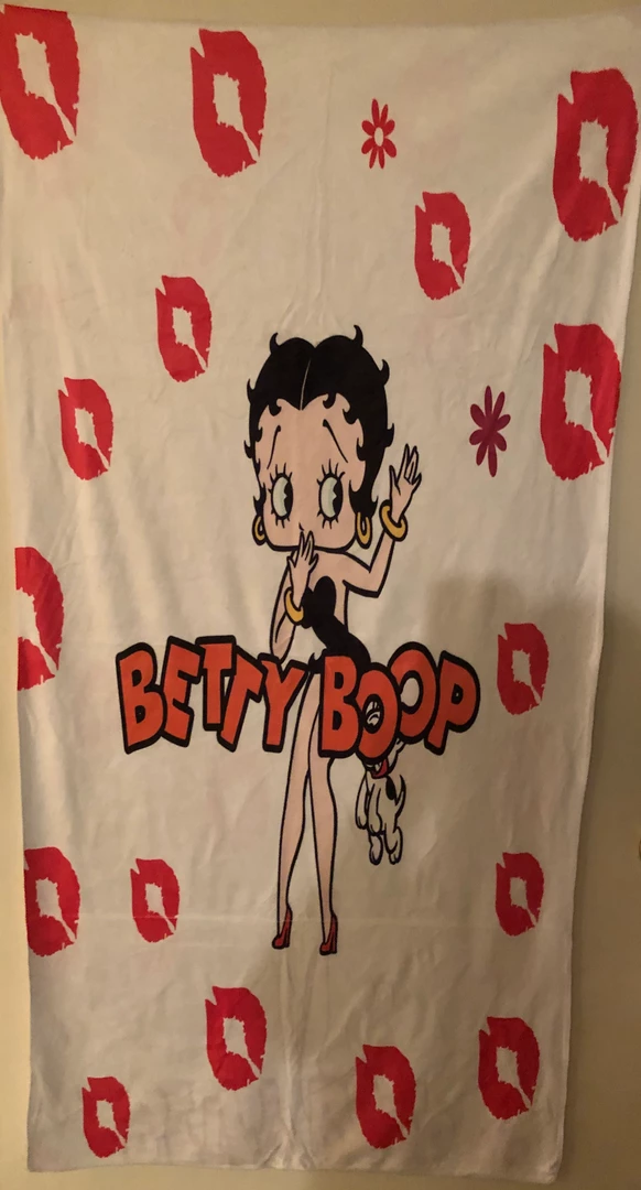 Bettyboopsuperstore Betty Boop Kisses Mirofiber Beach Towel Bathroom 1 Bettyboopsuperstore Betty Boop Kisses Mirofiber Beach Towel Bathroom