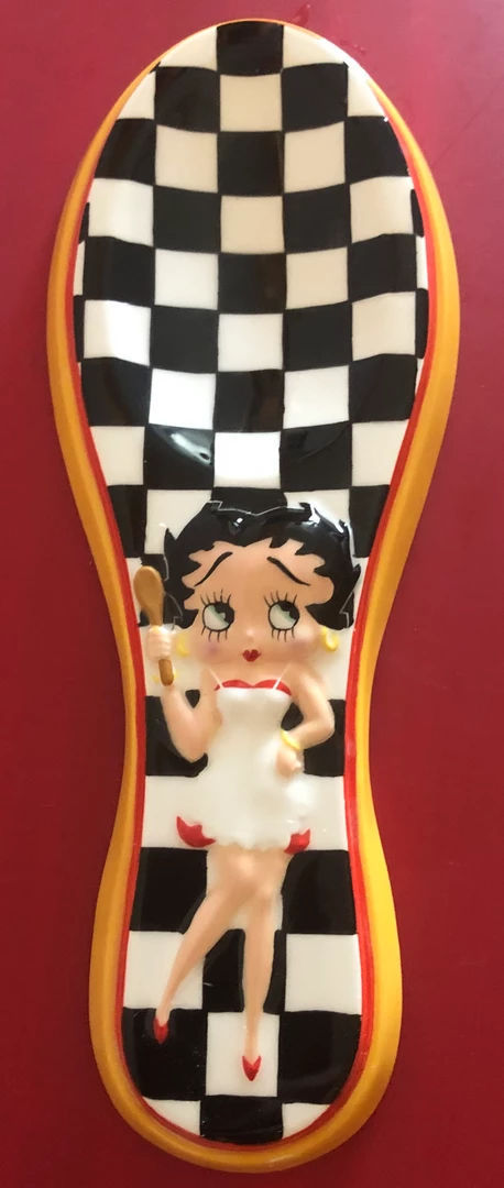 Bettyboopsuperstore Betty Boop Kiss The Cook Spoon Rest (Retired) 1 Bettyboopsuperstore Betty Boop Kiss The Cook Spoon Rest (Retired)