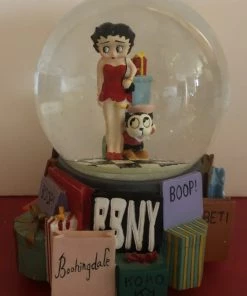 Bettyboopsuperstore Betty Boop In New York Brooklyn Style Snowglobe Musical Retired Classic Collectibles