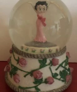 Bettyboopsuperstore Betty Boop Bed Of Roses Musical Snowglobe Retired