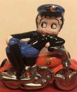 Bettyboopsuperstore Motorcycle Betty By Clay Art Salt And Pepper Shaker Set Retired