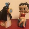 Betty Boop Super Store Classic Collectibles Betty Boop Get That Picture Salt And Pepper Set Retired