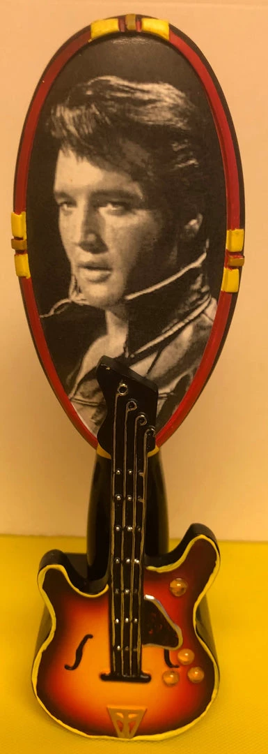 Betty Superstore Elvis Guitar Stand And Hair Brush Retired Bathroom 1 Betty Superstore Elvis Guitar Stand And Hair Brush Retired Bathroom