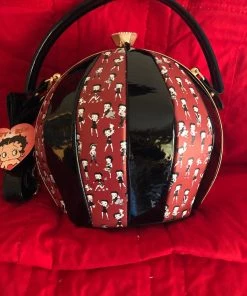 Sasha BEAUTIFUL ROUNDED BETTY BOOP PURSE Retired