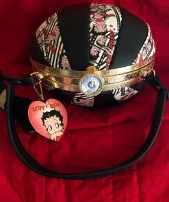 Sasha BEAUTIFUL ROUNDED BETTY BOOP PURSE Retired