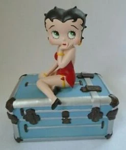 Bettyboopsuperstore Betty Boop Sitting On Steamer Trunk (Retired) Classic Collectibles