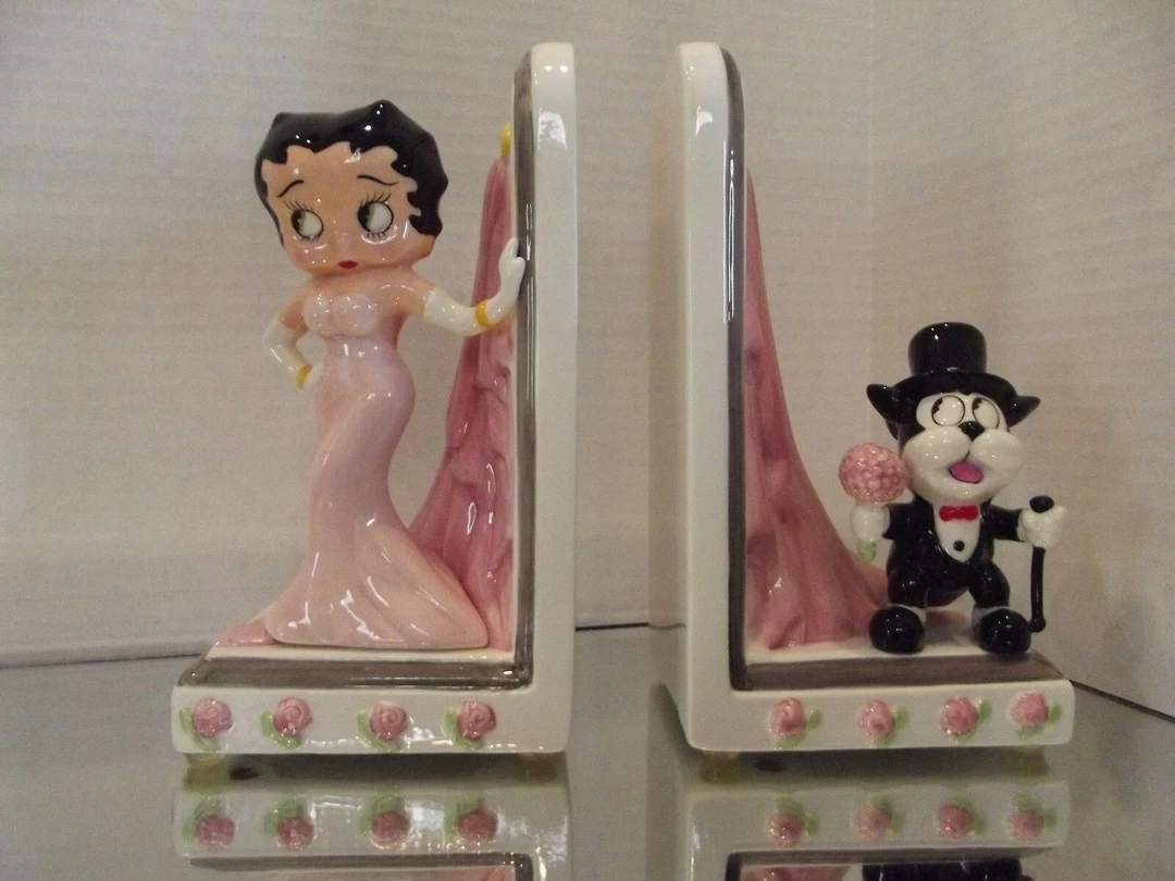Bettyboopsuperstore Betty Boop Bed Of Roses Bookends (Retired) 1 Bettyboopsuperstore Betty Boop Bed Of Roses Bookends (Retired)
